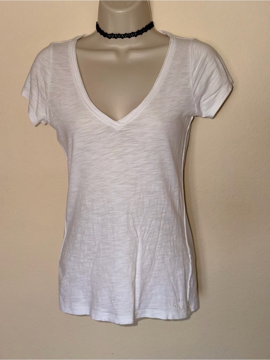Gilly Hicks Tops - Gilly Hicks XSmall White V-Neck Burnout Short Sleeve Tee